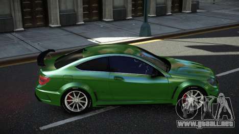 Mercedes-Benz C63 AMG Llydox para GTA 4