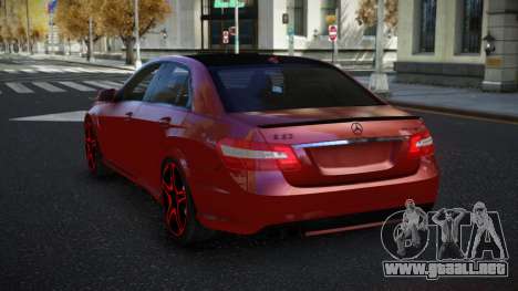 Mercedes-Benz E63 AMG Guju para GTA 4