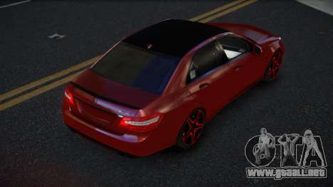 Mercedes-Benz E63 AMG Guju para GTA 4