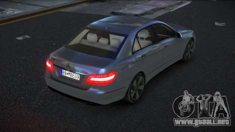 Mercedes-Benz E63 AMG Zodgeduxe para GTA 4