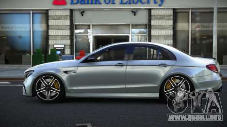 Mercedes-Benz E63 AMG Pipagoka para GTA 4