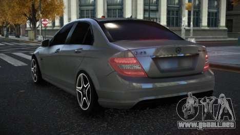 Mercedes-Benz C63 AMG Mivfibada para GTA 4