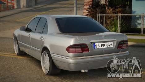 MERCEDES E220 para GTA San Andreas