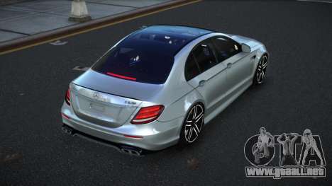 Mercedes-Benz E63 AMG Pipagoka para GTA 4
