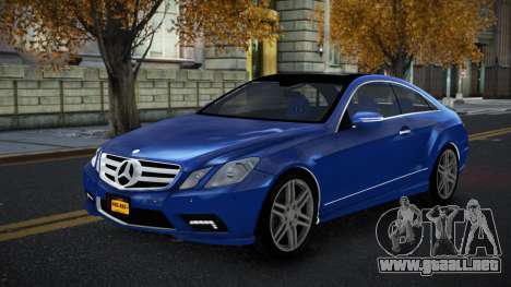 Mercedes-Benz E500 Ashah para GTA 4