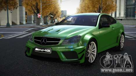 Mercedes-Benz C63 AMG Llydox para GTA 4