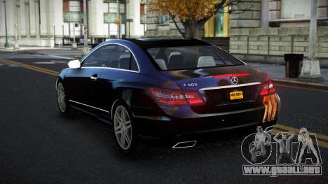 Mercedes-Benz E500 Ashah S6 para GTA 4