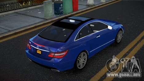 Mercedes-Benz E500 Ashah para GTA 4