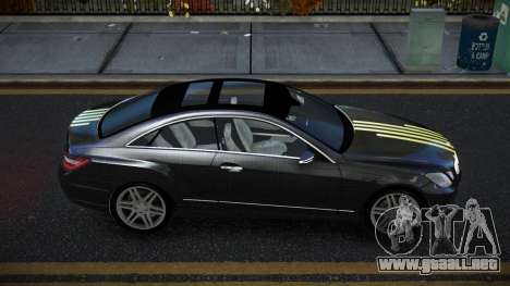 Mercedes-Benz E500 Ashah S11 para GTA 4