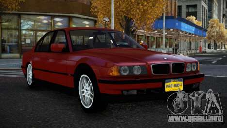 BMW 750i Qacyufuy para GTA 4