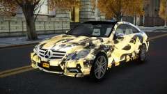 Mercedes-Benz E500 Ashah S8 para GTA 4