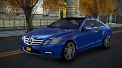 Mercedes-Benz E500 Ashah para GTA 4
