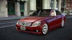 Mercedes-Benz C350 Qulaze para GTA 4
