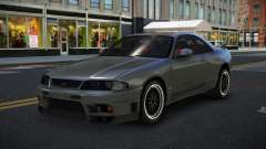 Nissan Skyline R33 Luva