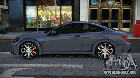 Mercedes-Benz C63 AMG Fujo para GTA 4