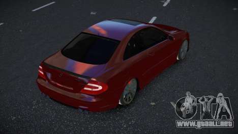 Mercedes-Benz CLK55 AMG Dumanejug para GTA 4