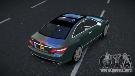 Mercedes-Benz E500 Vantora para GTA 4