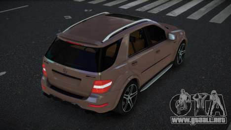 Mercedes-Benz ML63 AMG Baqnado para GTA 4