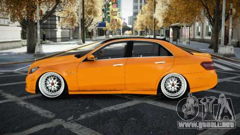 Mercedes-Benz E63 AMG Kadger para GTA 4