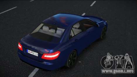 Mercedes-Benz E63 AMG Dokvabul para GTA 4