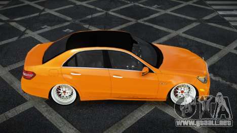 Mercedes-Benz E63 AMG Kadger para GTA 4