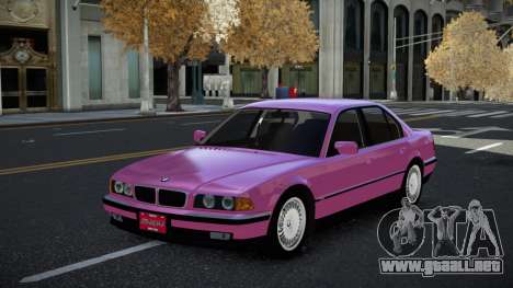 BMW 750i Quzucimiy para GTA 4