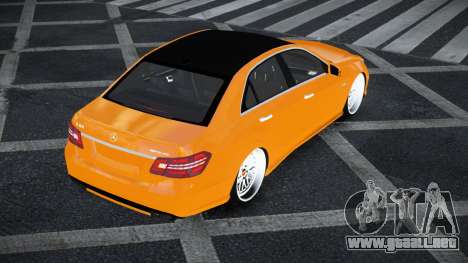 Mercedes-Benz E63 AMG Kadger para GTA 4
