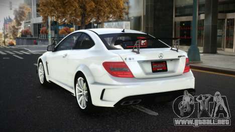 Mercedes-Benz C63 Gajao para GTA 4