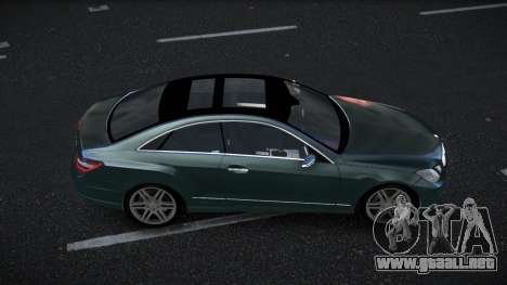 Mercedes-Benz E500 Vantora para GTA 4