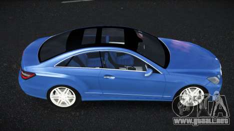 Mercedes-Benz E500 Petu para GTA 4