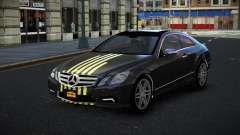 Mercedes-Benz E500 Vantora S11 para GTA 4