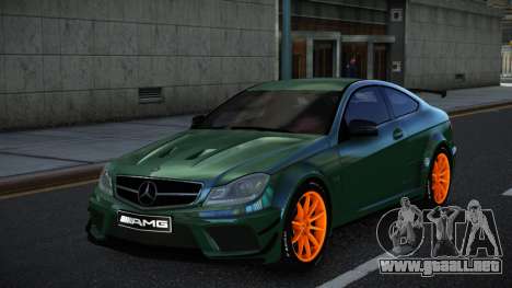 Mercedes-Benz C63 AMG Ryphe para GTA 4