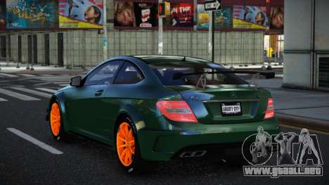 Mercedes-Benz C63 AMG Ryphe para GTA 4