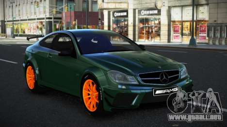 Mercedes-Benz C63 AMG Ryphe para GTA 4