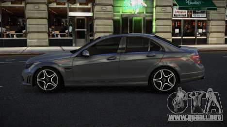 Mercedes-Benz C63 AMG Uros para GTA 4