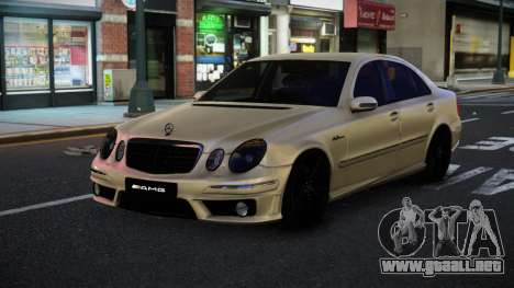 Mercedes-Benz E63 AMG Guyrivoz para GTA 4