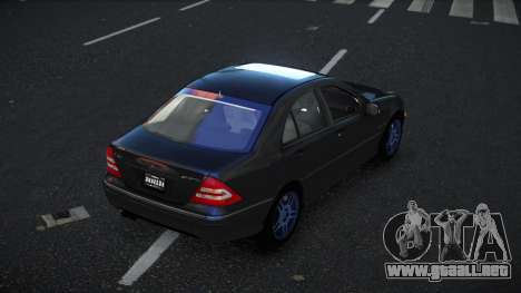 Mercedes-Benz C32 AMG Gudij para GTA 4