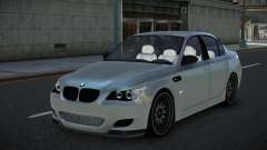 BMW M5 E60 Hilep para GTA 4