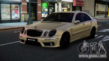 Mercedes-Benz E63 AMG Guyrivoz para GTA 4