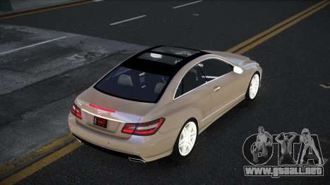 Mercedes-Benz E500 Hedunokiy para GTA 4