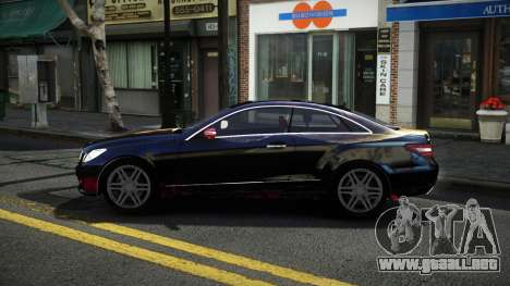 Mercedes-Benz E500 Stinre S10 para GTA 4