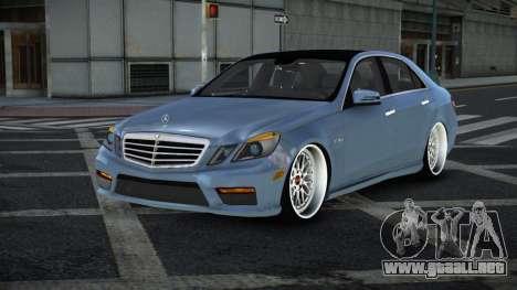 Mercedes-Benz E63 AMG Oyep para GTA 4