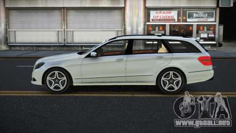 Mercedes-Benz E-Class Kovremo para GTA 4