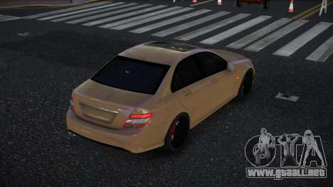 Mercedes-Benz C180 Pinoguv para GTA 4