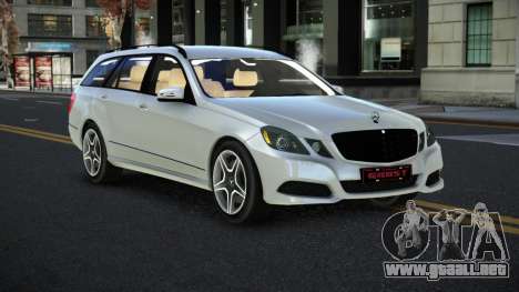 Mercedes-Benz E-Class Kovremo para GTA 4