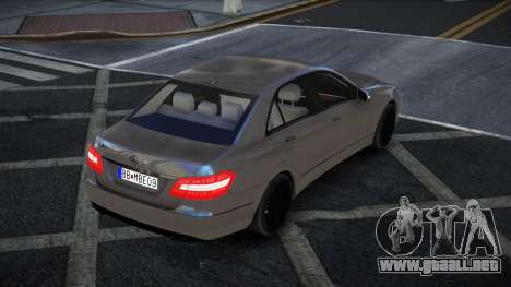 Mercedes-Benz E63 AMG Puyse para GTA 4
