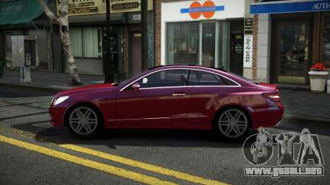 Mercedes-Benz E500 Stinre para GTA 4