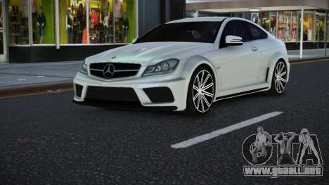 Mercedes-Benz C63 AMG Dipakolad para GTA 4