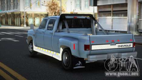 Chevrolet Silverado Zuvgim para GTA 4
