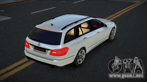 Mercedes-Benz E-Class Kovremo para GTA 4